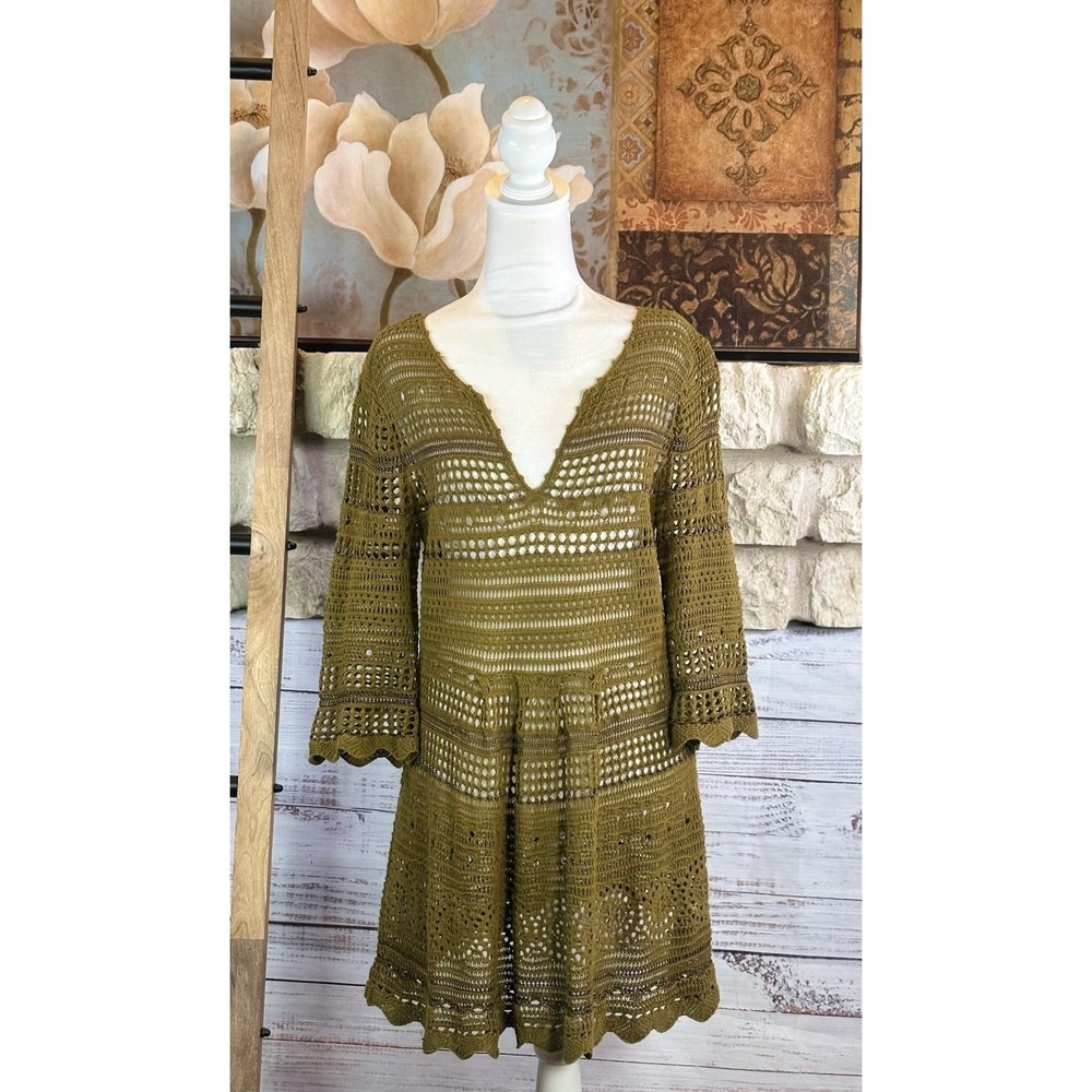 Premise Studio Olive Green Crochet Tunic Overlay V-Neck Boho Top Size Small